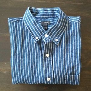 J Crew short sleeve linen button up. Size M.